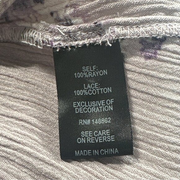 Torrid Floral Bell Sleeve Blouse Size 1 Lavender & Purple Babydoll Peasant Boho - Picture 4 of 8